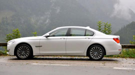 Tempo Traveller, Volvo Bus & Mercedes Benz Bus Rentals Delhi