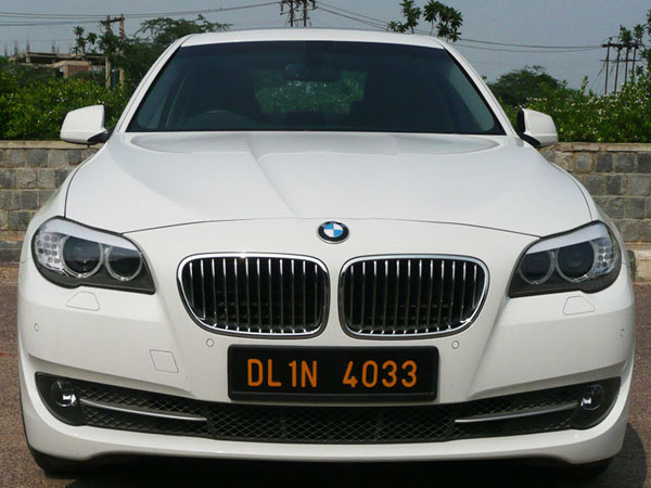 Tempo Traveller, Volvo Bus & Mercedes Benz Bus Rentals Delhi