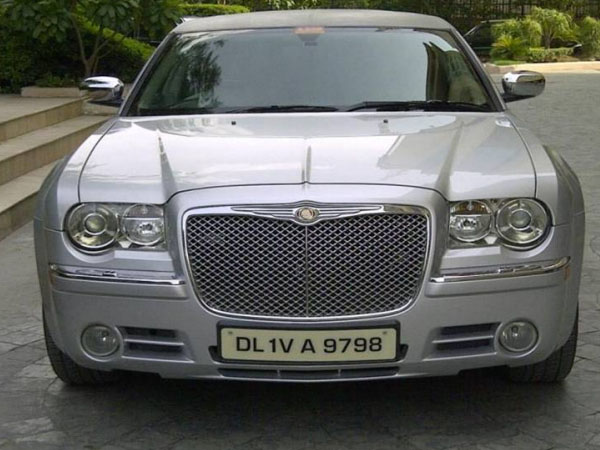 Tempo Traveller, Volvo Bus & Mercedes Benz Bus Rentals Delhi