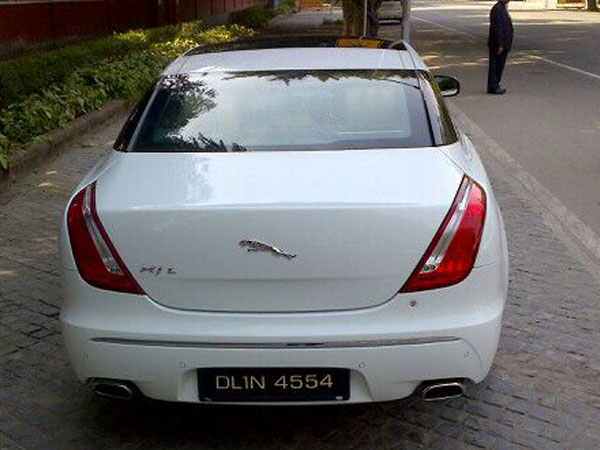 Tempo Traveller, Volvo Bus & Mercedes Benz Bus Rentals Delhi